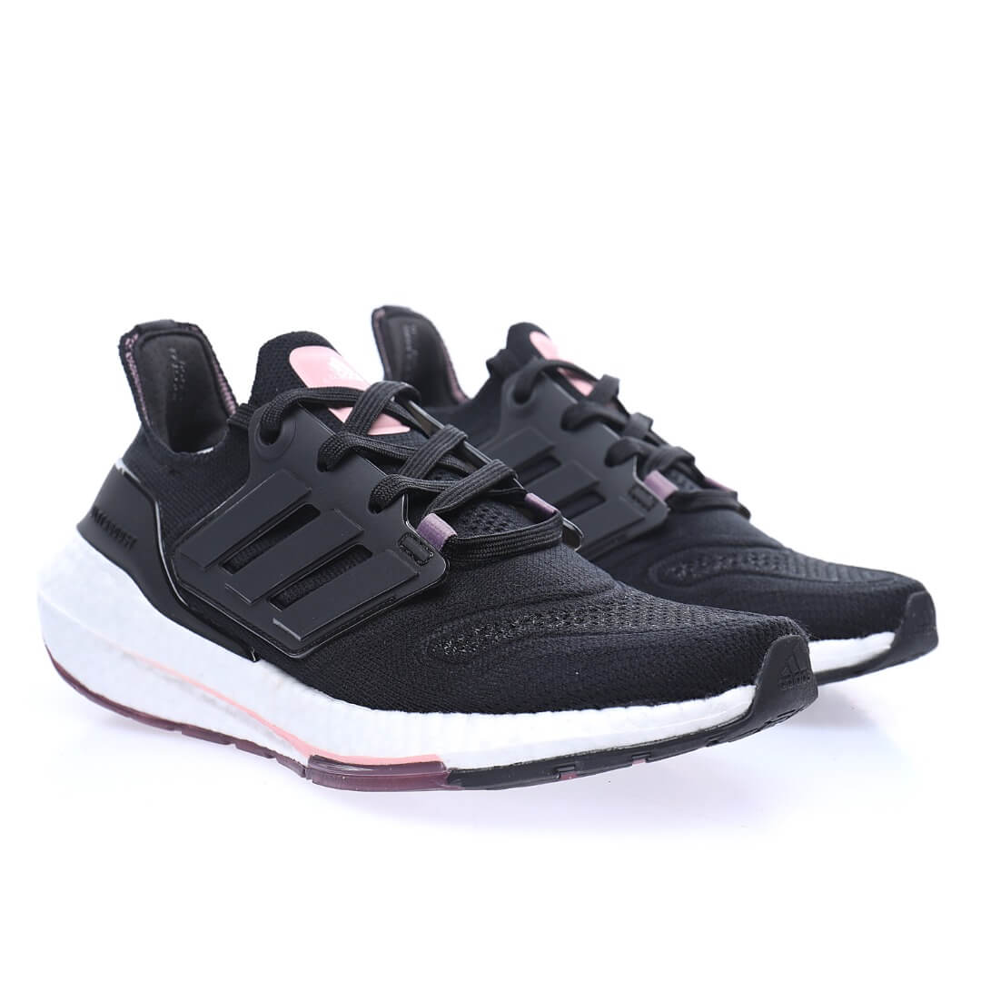 Adidas Ultra Boost 22 Consortium Black Legacy Purple (W) / אדידס אולטרה בוסט 22 – תמונה 4