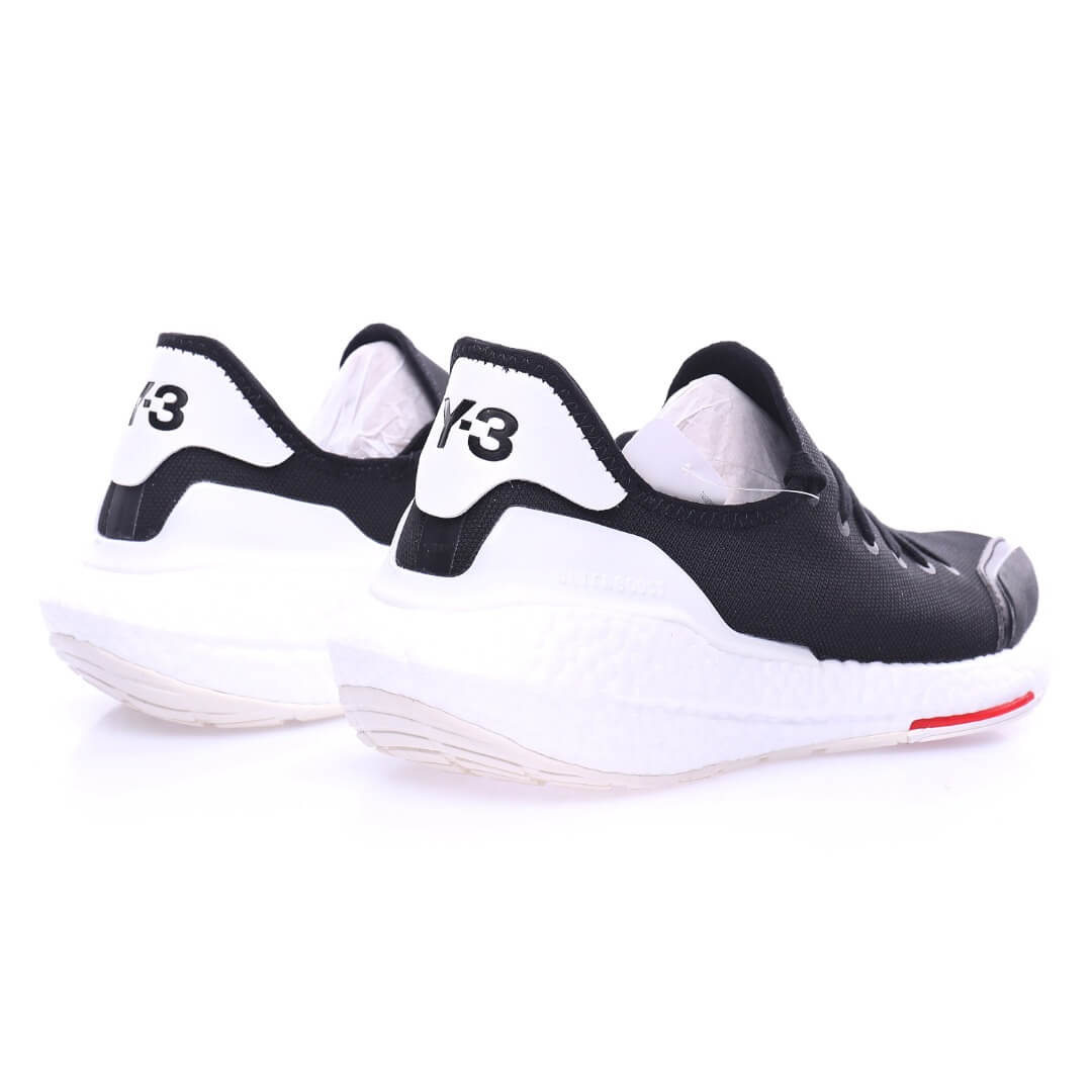 Adidas Y-3 Ultra Boost 21 Consortium Black White / אדידס אולטרה בוסט – תמונה 3