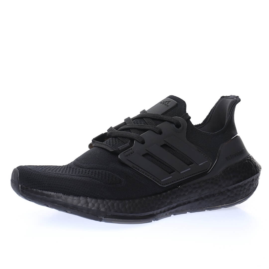 Adidas Ultra Boost 22 Consortium Triple Black / אדידס אולטרה בוסט 22 – תמונה 6